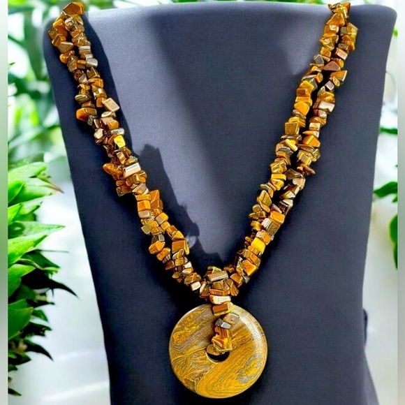 TIGER'S EYE BEADED NECKLACE AND PENDANT - Picture 1 of 3